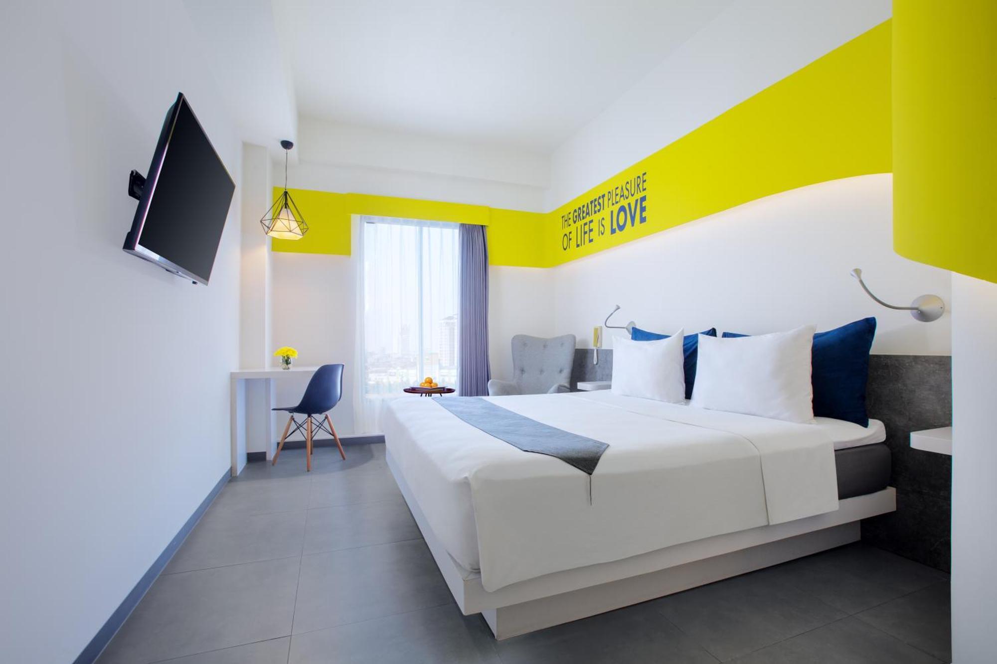 Yello Hotel Jemursari Surabaya Eksteriør billede