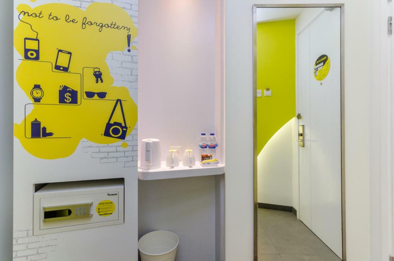 Yello Hotel Jemursari Surabaya Eksteriør billede